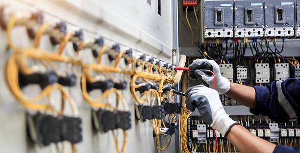 Professional Electrician technician working in Hyde, PA